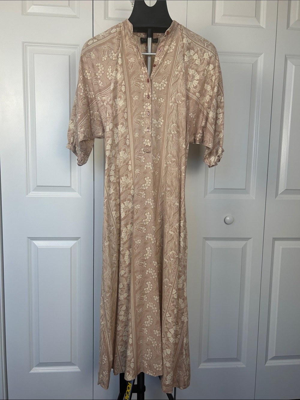Vintage Beige Floral Maxi Dress - Soft Boho Elegance